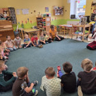 Čtení s paní knihovnicí